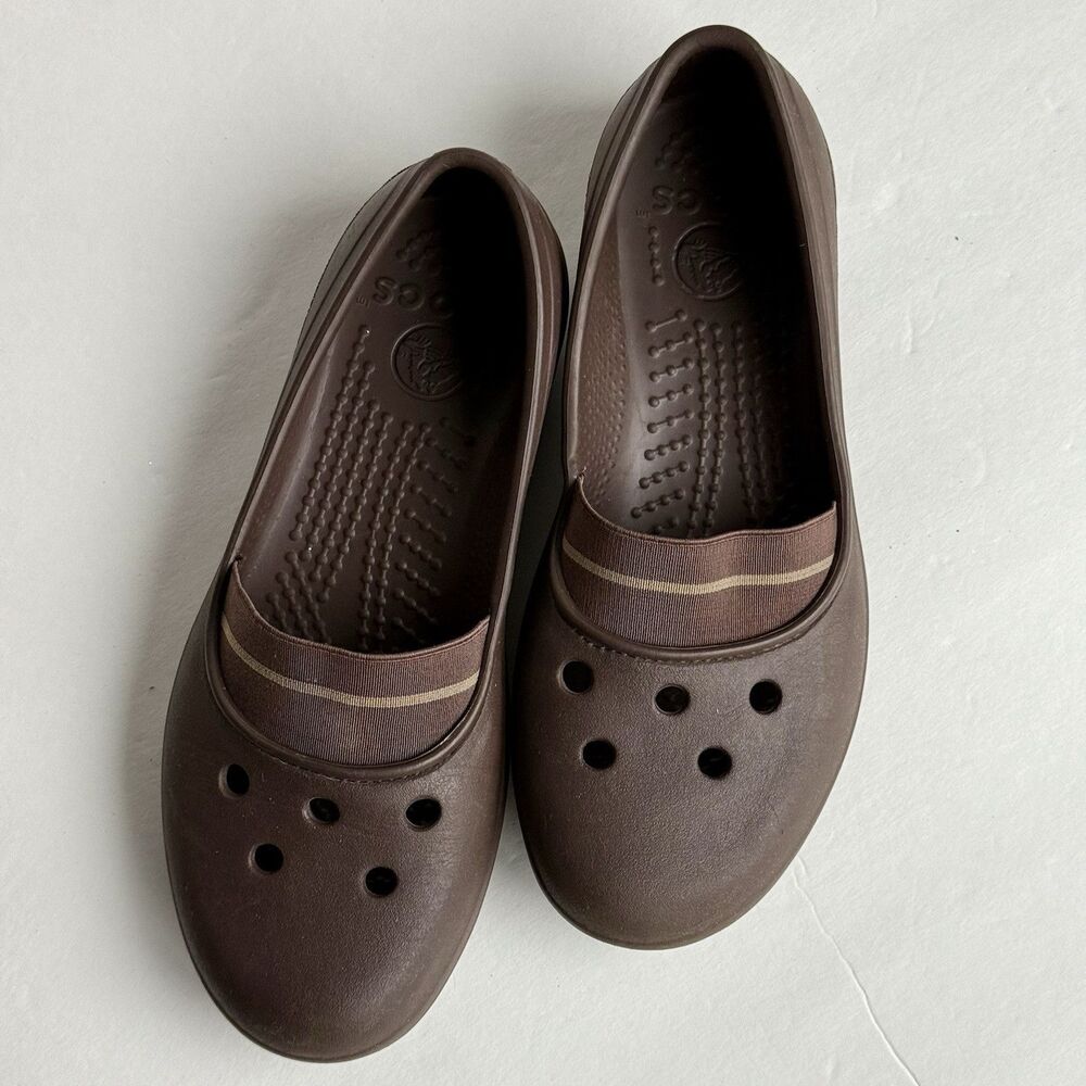 Crocs Juneau Women's Size 7 Elastic Top Brown Flats Slip on Shoes